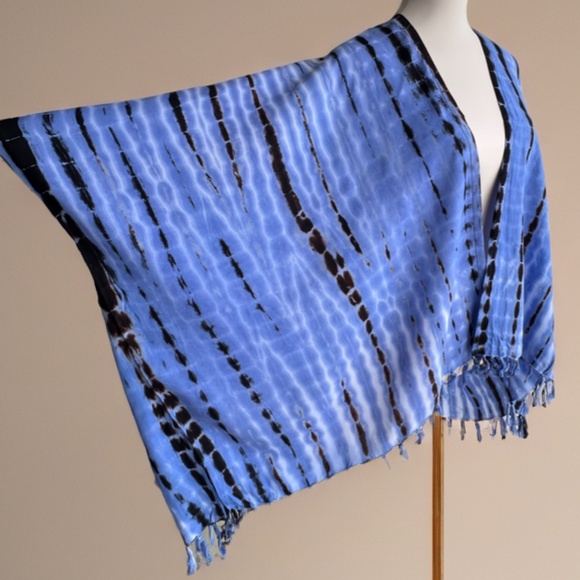 0107/  Cardigan Outer, Short Kimono, Coverups - Picture 2 of 7